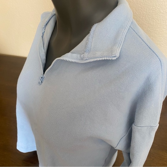 blue sweater - Picture 5 of 9